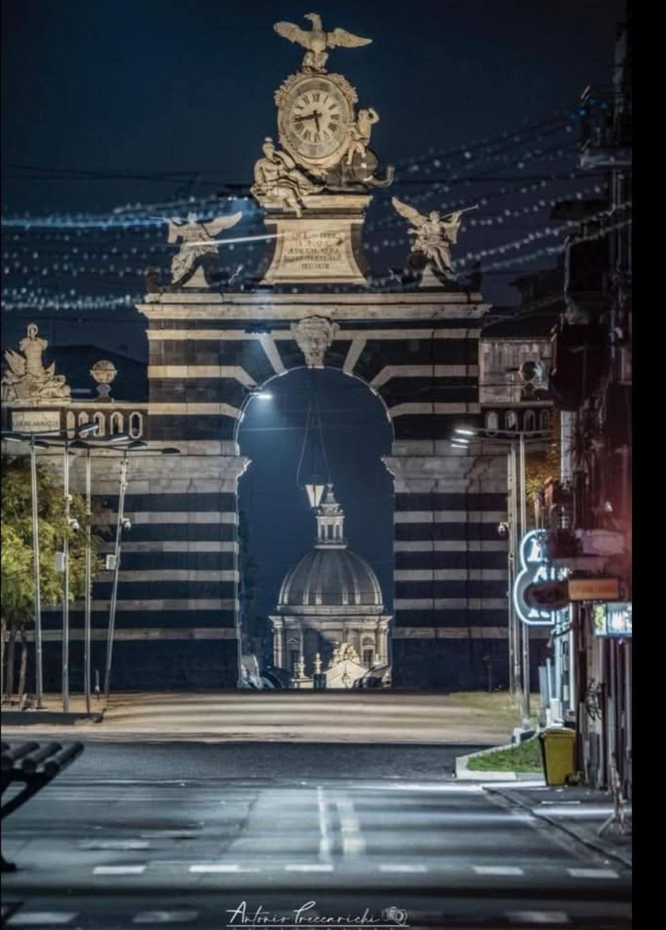 U Futtinu House Apartment Catania Bagian luar foto